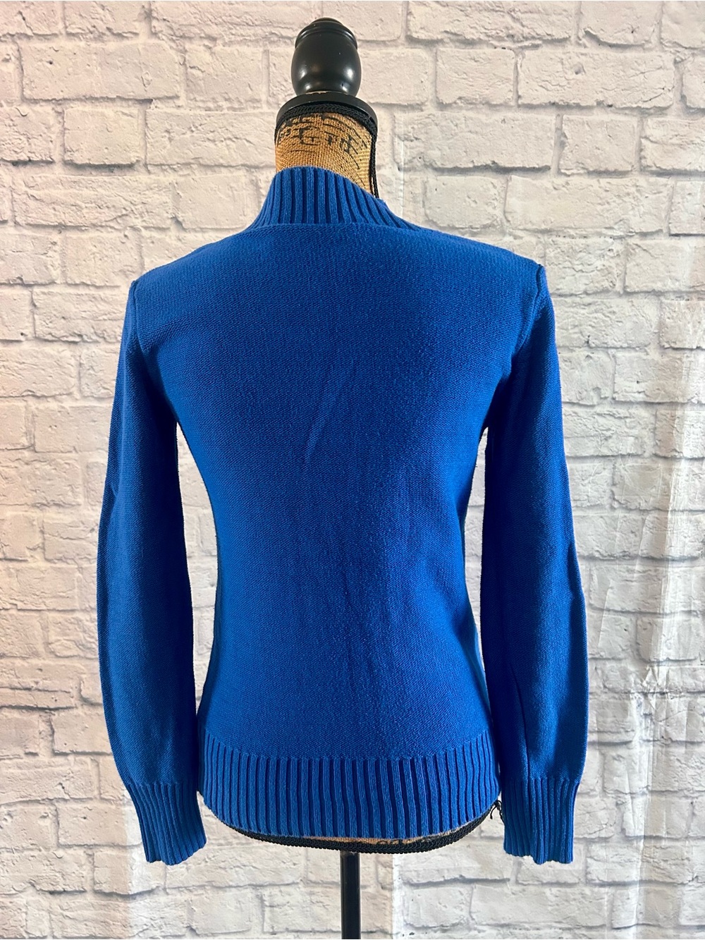 2 Piece Styled Outfit Flocked Velvet Mini Skirt Cream Blue Sweater Office Chic - Picture 9 of 16